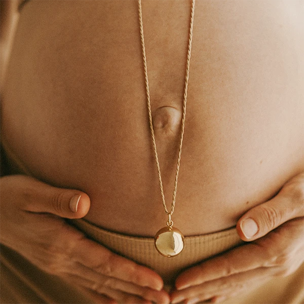 Yellow gold pregnancy necklaces
